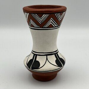 G. Garcia Mexican Vase Pot Vessel 3.75" x 2.25"  Hand Painted Signed Vintage